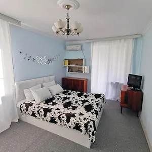  Апартаменты Cozy Near Big Park
