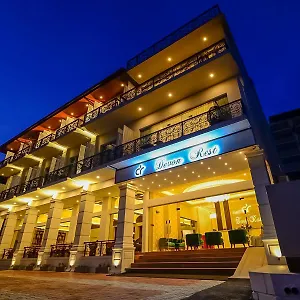 Devon Rest Отель Канди